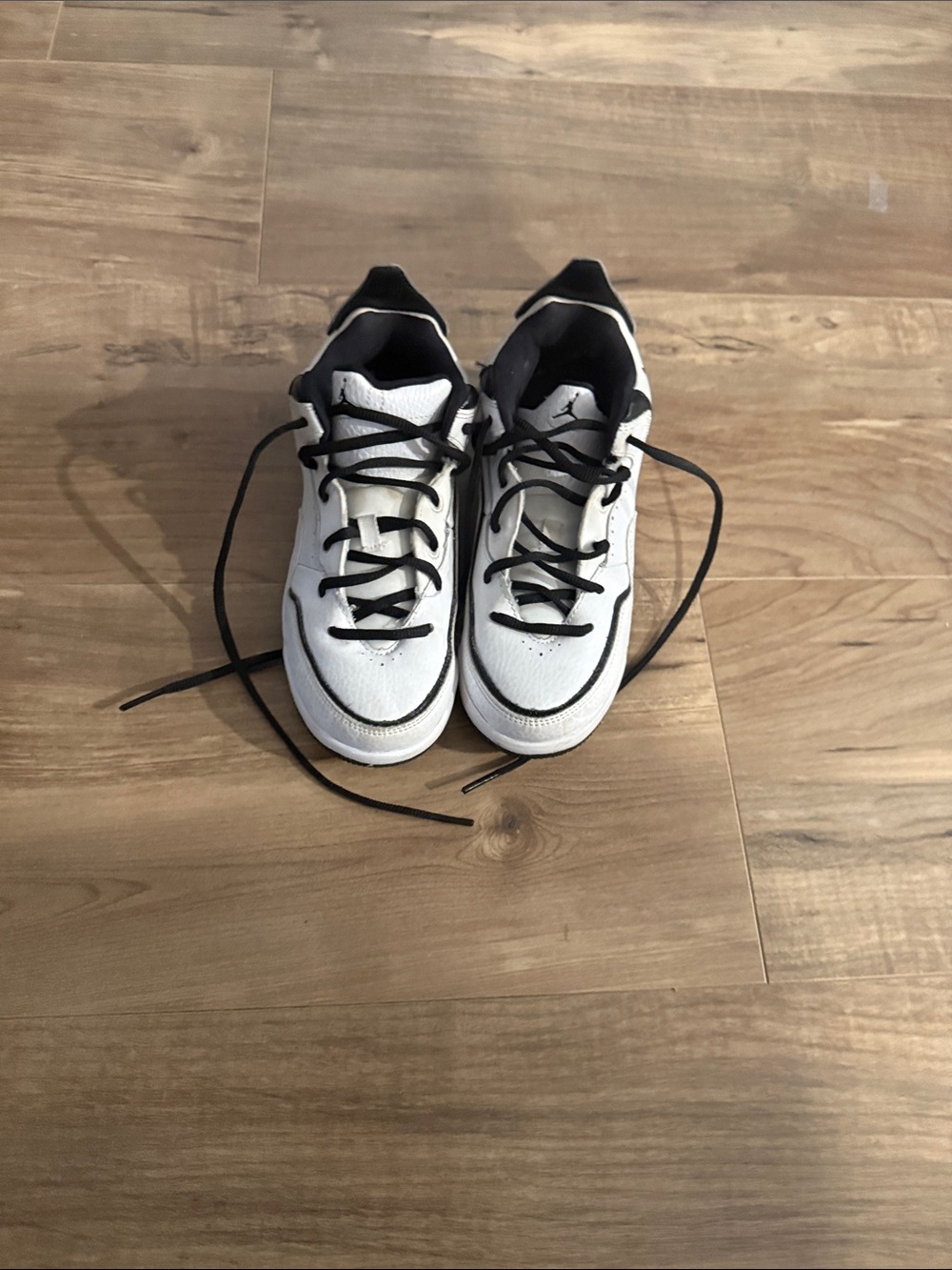 Jordan Men's White and Black Low-Top Sneakers